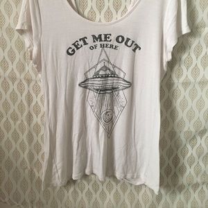 👽 “Get me out of here” spaceship graphic tee 👽